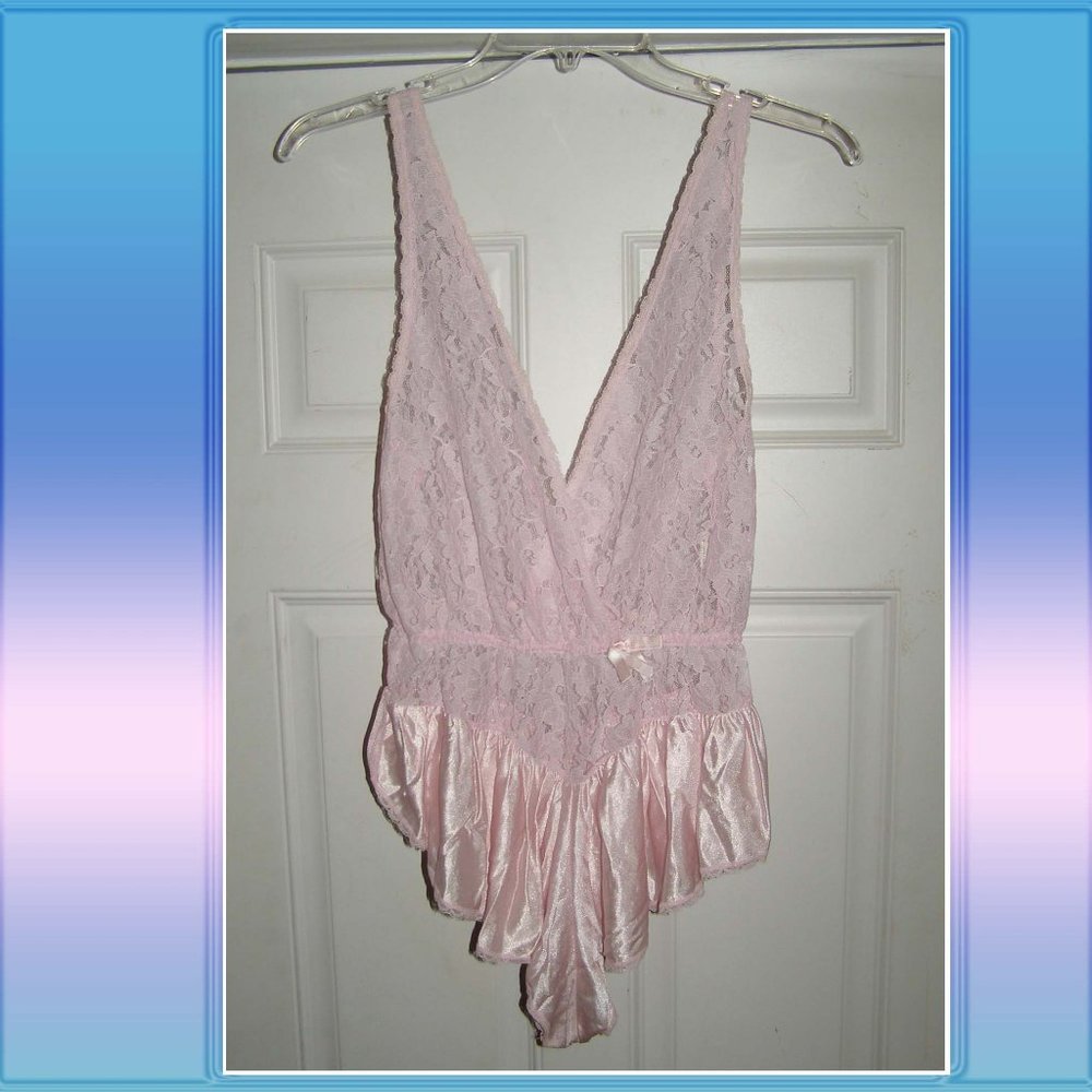 Vintage (NEW) Lace & Nylon Pink Teddy size Small